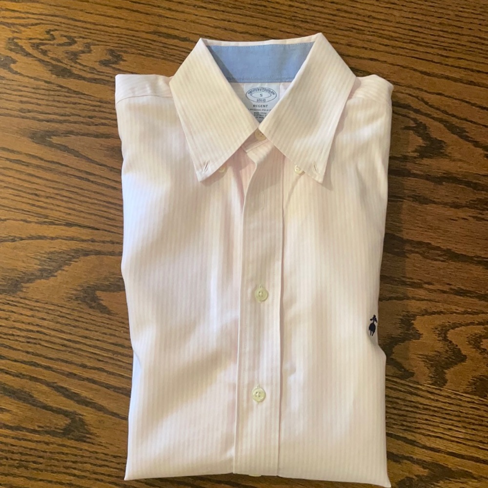 Men’s pink and white striped dress shirt